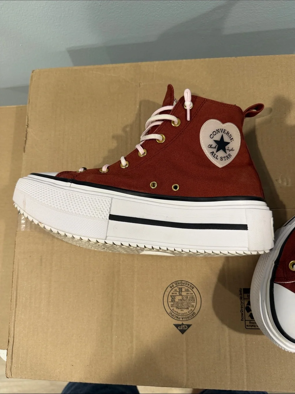 Converse unisex valentines